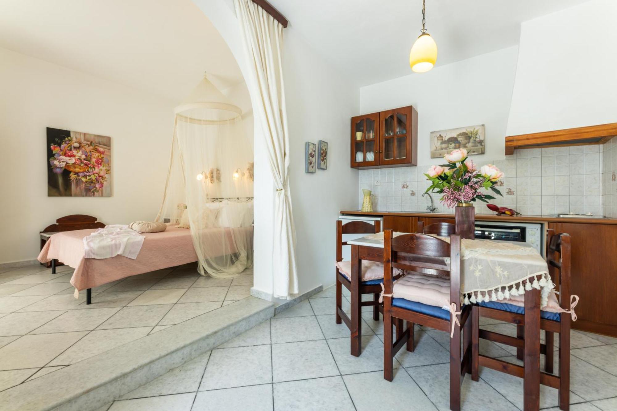 Sunrock Suites สเตลิดา ภายนอก รูปภาพ